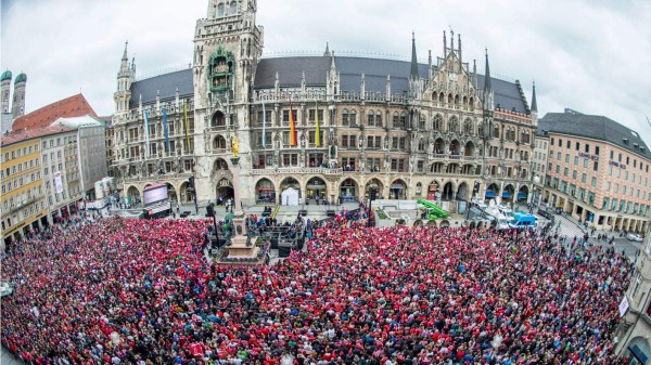 Bayern Múnich celebra título de Bundesliga